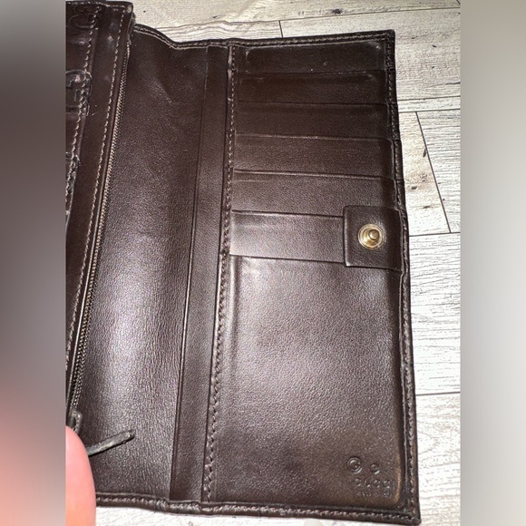 Authentic Gucci Dark Brown Embossed Leather Card Holder/wallet - Picture 4 of 11